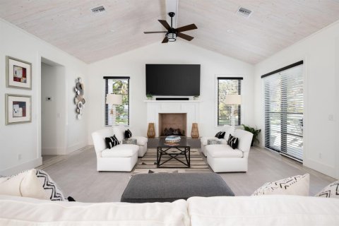 Villa ou maison à vendre à Vero Beach, Floride: 3 chambres, 174.66 m2 № 2181971 - photo 4