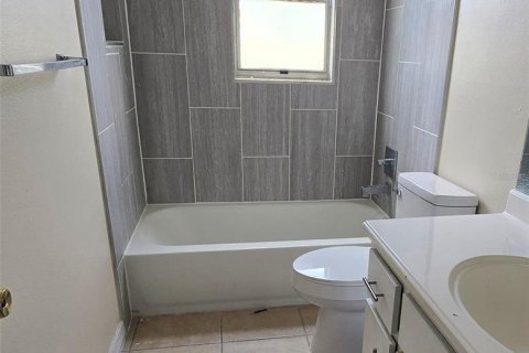 Casa en venta en Ocala, Florida, 3 dormitorios, 166.3 m2 № 1913655 - foto 6