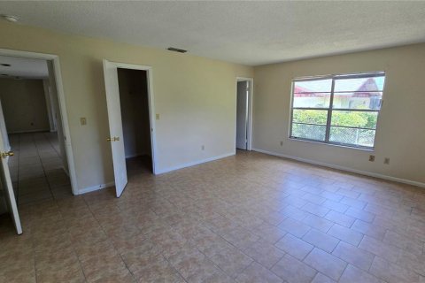 Casa en venta en Ocala, Florida, 3 dormitorios, 166.3 m2 № 1913655 - foto 4