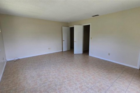 Casa en venta en Ocala, Florida, 3 dormitorios, 166.3 m2 № 1913655 - foto 3