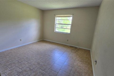 Casa en venta en Ocala, Florida, 3 dormitorios, 166.3 m2 № 1913655 - foto 9