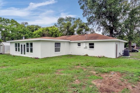 House in Lakeland, Florida 3 bedrooms, 166.11 sq.m. № 2207394 - photo 27
