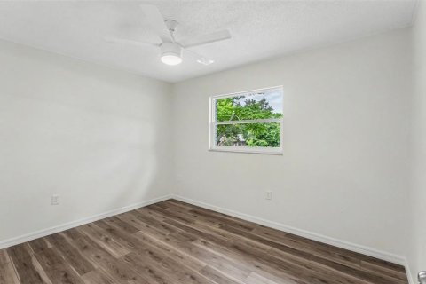House in Lakeland, Florida 3 bedrooms, 166.11 sq.m. № 2207394 - photo 18