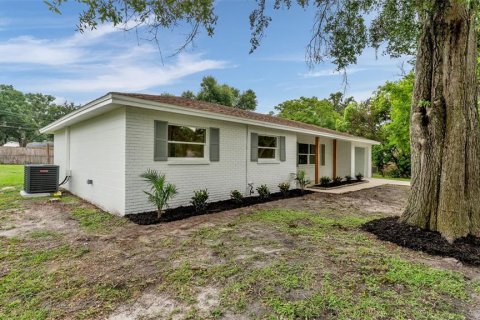 House in Lakeland, Florida 3 bedrooms, 166.11 sq.m. № 2207394 - photo 28