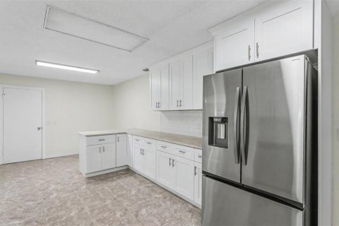 House in Lakeland, Florida 3 bedrooms, 166.11 sq.m. № 2207394 - photo 9