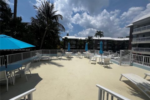 Copropriété à vendre à Fort Lauderdale, Floride: 2 chambres, 73.95 m2 № 1854832 - photo 23