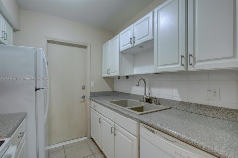 Copropriété à vendre à Fort Lauderdale, Floride: 2 chambres, 73.95 m2 № 1854832 - photo 5