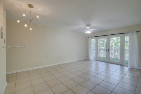 Copropriété à vendre à Fort Lauderdale, Floride: 2 chambres, 73.95 m2 № 1854832 - photo 2