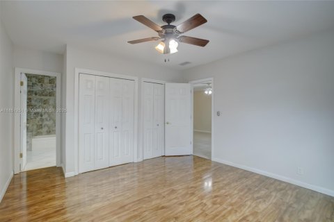 Copropriété à vendre à Fort Lauderdale, Floride: 2 chambres, 73.95 m2 № 1854832 - photo 11