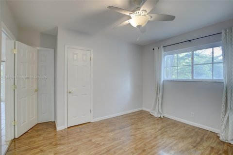 Copropriété à vendre à Fort Lauderdale, Floride: 2 chambres, 73.95 m2 № 1854832 - photo 14
