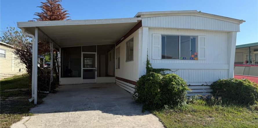 Apartment in Clermont, Florida 2 bedrooms, 67.63 sq.m. № 2108163