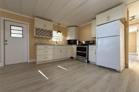 Apartment in Clermont, Florida 2 bedrooms, 67.63 sq.m. № 2108163 - photo 17