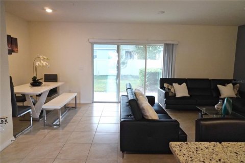 Adosado en venta en Orlando, Florida, 3 dormitorios, 142.14 m2 № 2205713 - foto 9