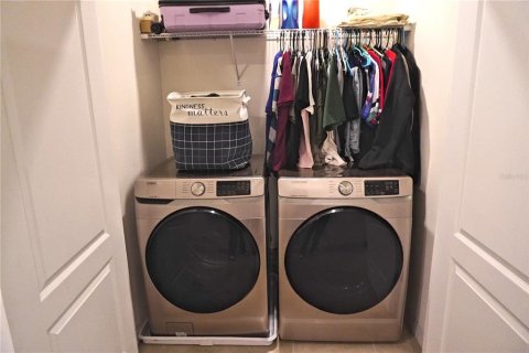 Adosado en venta en Orlando, Florida, 3 dormitorios, 142.14 m2 № 2205713 - foto 12