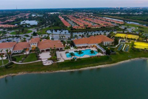 House in Port St. Lucie, Florida 2 bedrooms, 133.22 sq.m. № 2340689 - photo 22