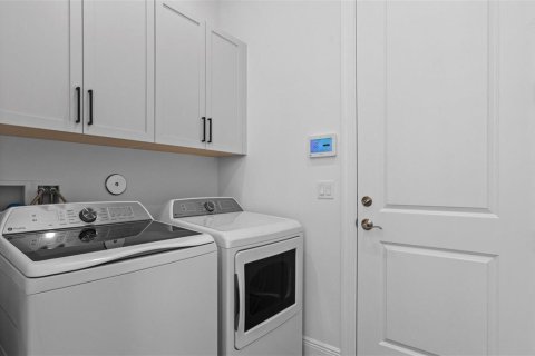 House in Port St. Lucie, Florida 2 bedrooms, 133.22 sq.m. № 2340689 - photo 16