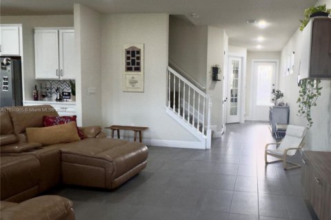 House in Tamarac, Florida 4 bedrooms, 245.82 sq.m. № 1345204 - photo 15