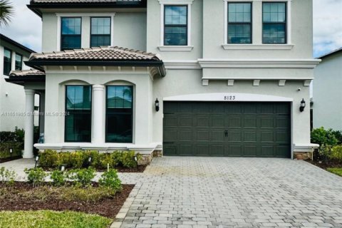 House in Tamarac, Florida 4 bedrooms, 245.82 sq.m. № 1345204 - photo 1