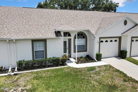 Casa en venta en New Port Richey, Florida, 2 dormitorios, 105.82 m2 № 1716626 - foto 2