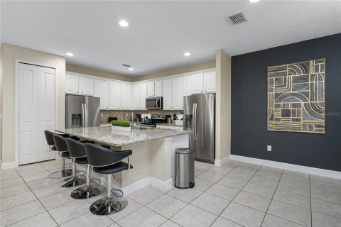 Villa ou maison à vendre à Kissimmee, Floride: 10 chambres, 395.76 m2 № 800259 - photo 10