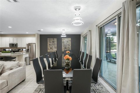 Villa ou maison à vendre à Kissimmee, Floride: 10 chambres, 395.76 m2 № 800259 - photo 19