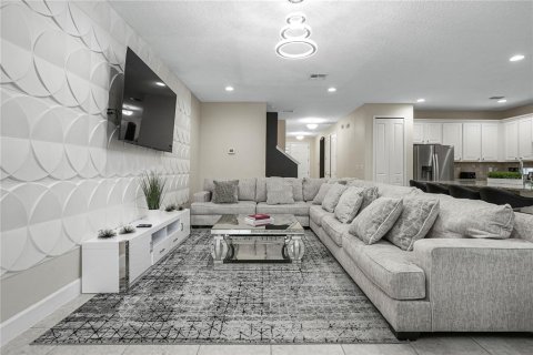 Villa ou maison à vendre à Kissimmee, Floride: 10 chambres, 395.76 m2 № 800259 - photo 8