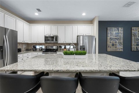 Villa ou maison à vendre à Kissimmee, Floride: 10 chambres, 395.76 m2 № 800259 - photo 11