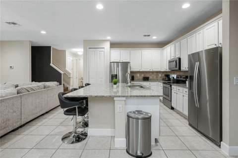 Villa ou maison à vendre à Kissimmee, Floride: 10 chambres, 395.76 m2 № 800259 - photo 9