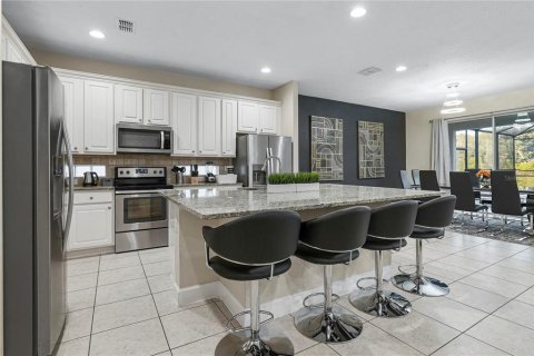 Villa ou maison à vendre à Kissimmee, Floride: 10 chambres, 395.76 m2 № 800259 - photo 5