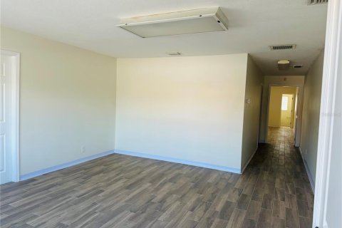 Immobilier commercial à louer à Port Richey, Floride: 167.22 m2 № 2116385 - photo 13
