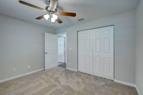 Villa ou maison à vendre à Port St. Lucie, Floride: 4 chambres, 177.91 m2 № 2415869 - photo 28