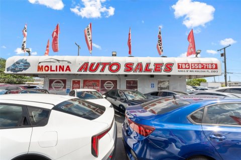 Commercial property in Hialeah, Florida № 1971779 - photo 6