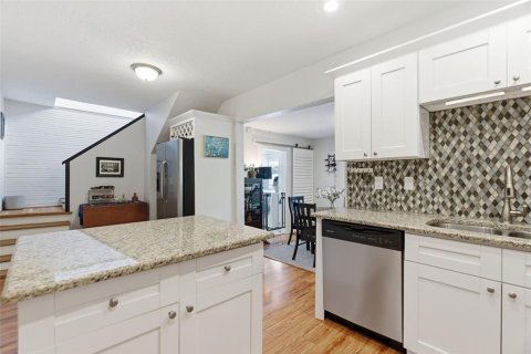 Villa ou maison à vendre à Tampa, Floride: 3 chambres, 183.2 m2 № 2133332 - photo 13