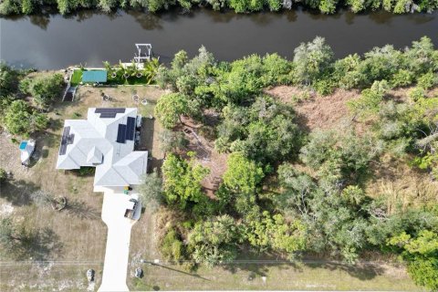 Terreno en venta en Port Charlotte, Florida № 1608719 - foto 2