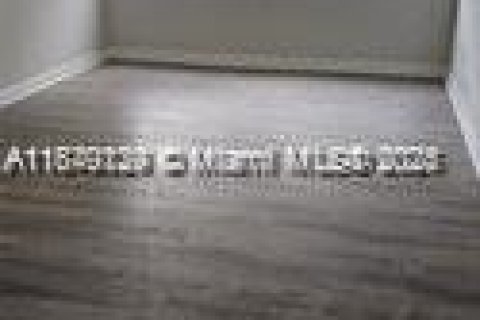 Apartamento en alquiler en Hialeah, Florida, 2 dormitorios, 93.27 m2 № 1927842 - foto 8