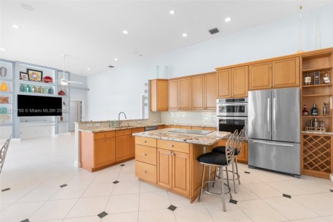 Casa en venta en Coral Springs, Florida, 5 dormitorios, 261.24 m2 № 1732029 - foto 22