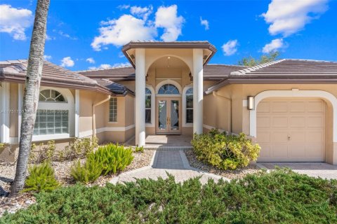 Casa en venta en Coral Springs, Florida, 5 dormitorios, 261.24 m2 № 1732029 - foto 16