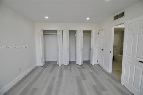 Copropriété à louer à Doral, Floride: 1 chambre, 72.46 m2 № 1990606 - photo 12