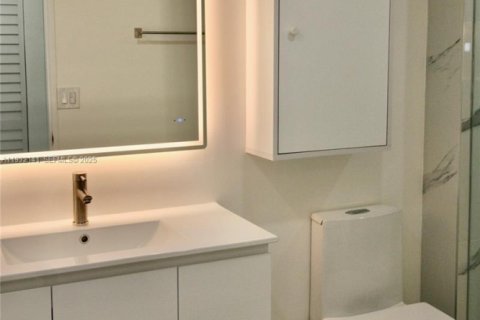 Copropriété à louer à Doral, Floride: 1 chambre, 72.46 m2 № 1990606 - photo 18