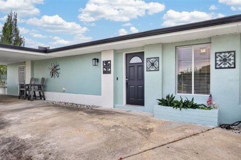 Villa ou maison à vendre à Port Charlotte, Floride: 3 chambres, 130.06 m2 № 2408499 - photo 4