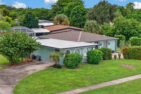 Villa ou maison à vendre à Port Charlotte, Floride: 3 chambres, 130.06 m2 № 2408499 - photo 29