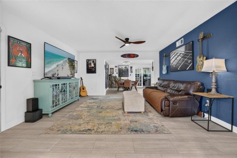 Villa ou maison à vendre à Port Charlotte, Floride: 3 chambres, 130.06 m2 № 2408499 - photo 7