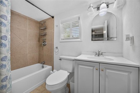 Villa ou maison à vendre à Port Charlotte, Floride: 3 chambres, 130.06 m2 № 2408499 - photo 18