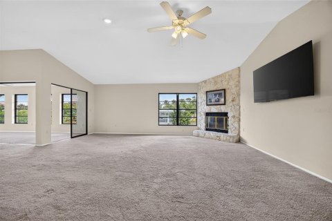 Villa ou maison à vendre à Punta Gorda, Floride: 2 chambres, 168.9 m2 № 2407037 - photo 5