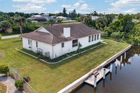 Villa ou maison à vendre à Punta Gorda, Floride: 2 chambres, 168.9 m2 № 2407037 - photo 29