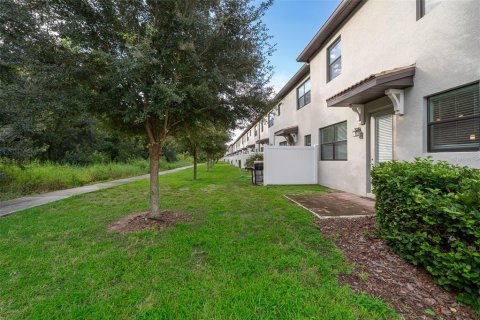 Townhouse in Davenport, Florida 4 bedrooms, 200.3 sq.m. № 1917894 - photo 30
