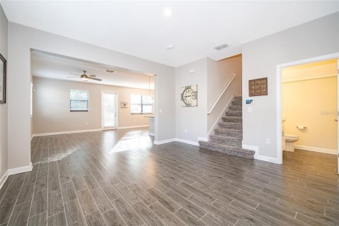 Townhouse in Davenport, Florida 4 bedrooms, 200.3 sq.m. № 1917894 - photo 6