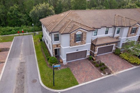 Townhouse in Davenport, Florida 4 bedrooms, 200.3 sq.m. № 1917894 - photo 4