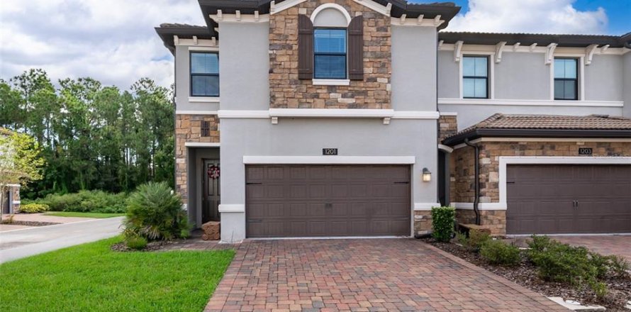 Townhouse in Davenport, Florida 4 bedrooms, 200.3 sq.m. № 1917894
