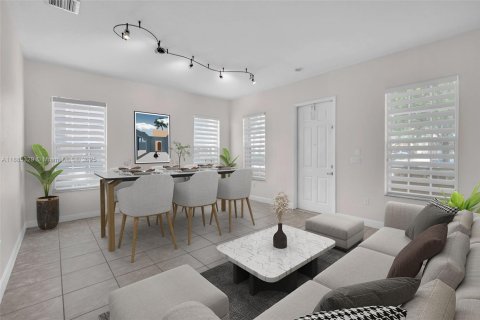 Купить таунхаус в Пемброк-Пайнс, Флорида 2 спальни, 137.68м2, № 1933215 - фото 3